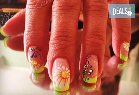 Ноктопластика чрез изграждане с акрил, лакиране с гел лак за допълнителна издръжливост и 2 ръчно рисувани декорации в студио Velesa! - Снимка 3