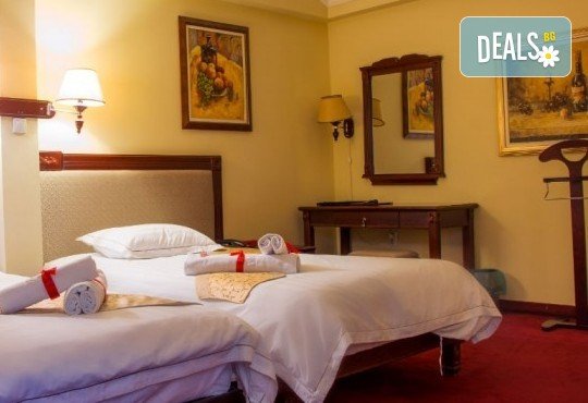 Великден в Нови Сад, със Запрянов Травел! 2 нощувки със закуски и 1 празнична вечеря в хотел Planeta Inn 4*, транспoрт - Снимка 3