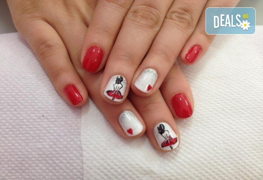 Красиви ръце със здрав и дълготраен маникюр с гел лак, 4 ръчно рисувани декорации и парафинова терапия в студио за красота L Style! - Снимка 2