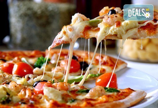 Вечеря за ДВАМА в италиански стил: ДВЕ пици (голяма и малка) от Ресторанти Златна круша - Снимка 2