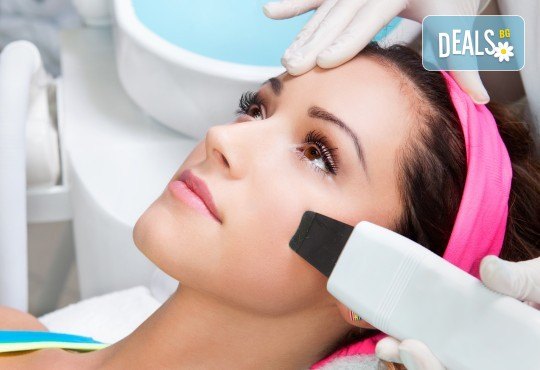 Мануално или ултразвуково почистване на лице с българска натурална козметика Глори и бонус - маска по избор в студио Д&В! - Снимка 1