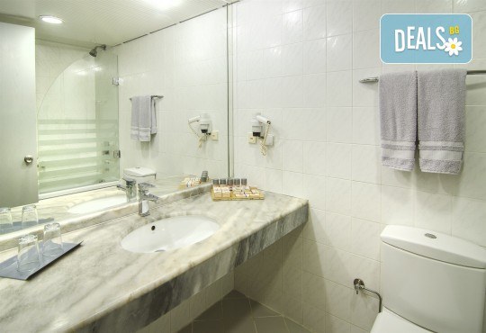 Почивка от април до юни в The Grand Blue Sky 4+*, Кушадасъ, Турция! 7 нощувки на база All Inclusive и възможност за транспорт от Ориент 99! Дете до 12 години безплатно! - Снимка 3