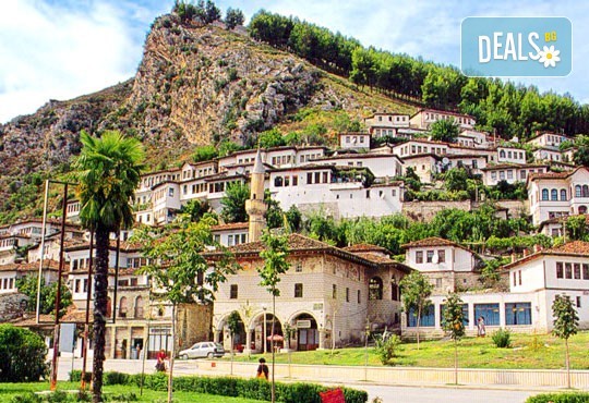Екскурзия с нощен преход до Дуръс, Албания! 3 нощувки със закуски и вечери, транспорт и пешеходен тур на Скопие! - Снимка 3