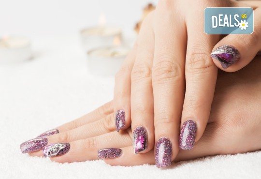 Дълготраен SPA маникюр с гел лак SNB Professional или BlueSky, масаж на ръцете + подарък 4 арт декорации, запечатани с UV топ лак от Superlativ Beauty House! - Снимка 1