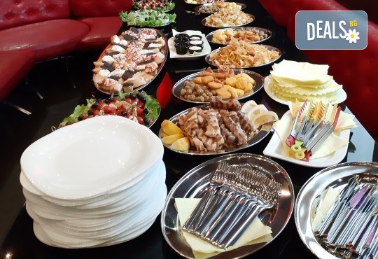 Класическо сладко изкушение от Виенски салон Лагуна! Торта Гараш! Предплатете сега 1 лв. - Снимка 4