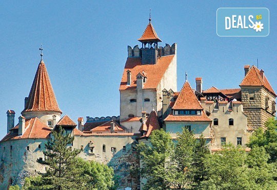Екскурзия до Синая и Букурещ, с възможност за посещение на Бран със замъка на Дракула и Брашов: 2 нощувки със закуски и транспорт от Пловдив! - Снимка 1