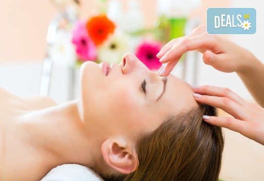 Едночасов релаксиращ масаж на цяло тяло с ароматни масла, рефлексотерапия на стъпалата, японски масаж на лице и хидратираща маска от Лаура стайл! - Снимка 1