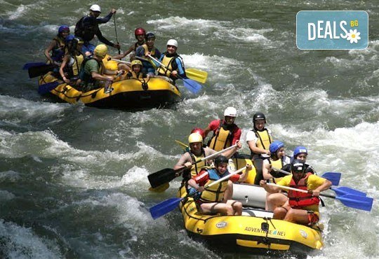 Рафтинг спускане за група от 4 до 6 човека! Незабравимо приключение по р. Струма на дата по избор, с Адвенчър Нет! - Снимка 2