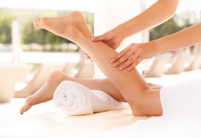 Един час лечебен масаж чрез физиотерапевтични и кинезитерапевтични техники при болки в опорно-двигателния апарат в Алфа Медика!