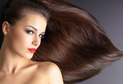 Полиране на коса, масажно измиване, терапия в 3 стъпки и изправяне с преса в салон Женско Царство - Център /Хасиенда/!