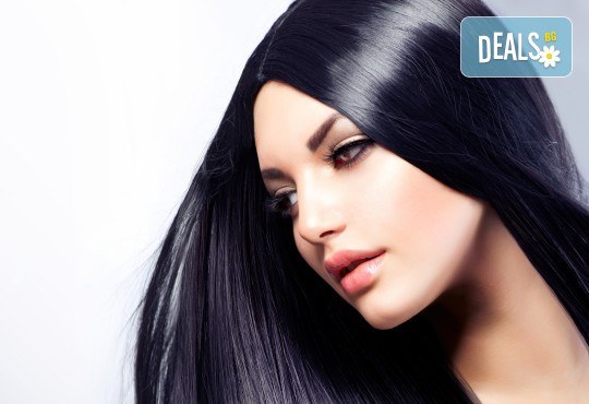 Подстригване с гореща ножица, масажно измиване,терапия в 3 стъпки и изправяне с арганова преса в салон Женско Царство - Център /Хасиенда/! - Снимка 1