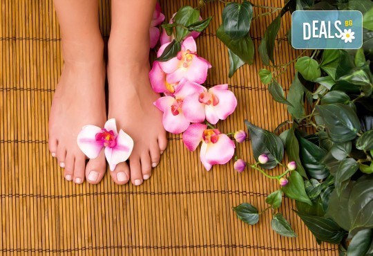 Изящество и лукс! Педикюр с гел лак и сваляне на стар гел лак в студио за красота Fabio Salsa - Снимка 1