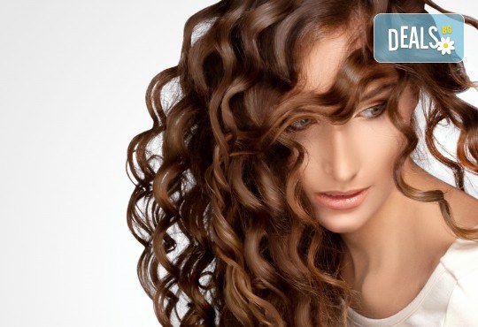 Нова визия за дълго време с трайно изправяне на коса или трайно къдрене на коса във фризьоро-козметичен салон Вили - Снимка 2
