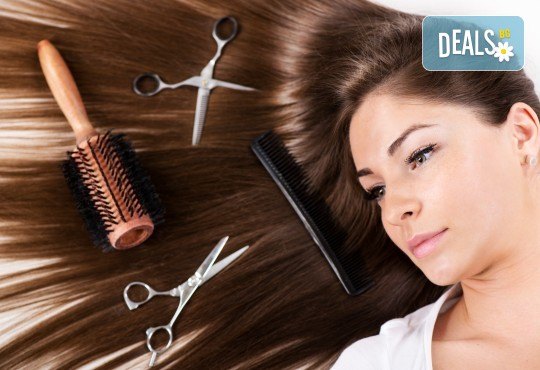 Грижа за косата! Подстригване, измиване, консултация, терапия за скалп или сешоар, по избор във фризьоро-козметичен салон Вили - Снимка 2
