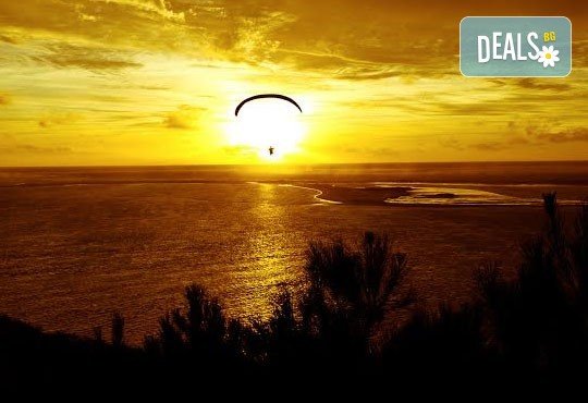 Тандемен полет с двуместен парапланер на 5 км от София + заснемане с HD GoPro action камера от Extreme sport! - Снимка 7