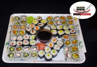 Апетитен суши сет от 64 суши хапки с пушена сьомга, филаделфия, бяла и розова херинга, възможност за доставка от Sushi Market!
