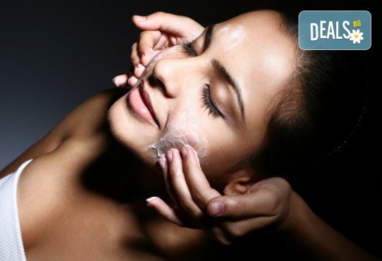 За чиста и гладка кожа! Почистване на лице с професионална SPA козметика Legenda в студио за красота L Style! - Снимка 2