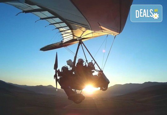 Въздушна разходка! Тандемен полет с моторен делтапланер над Родопите плюс HD заснемане и снимки от Avatar Extreme Sport - Снимка 3