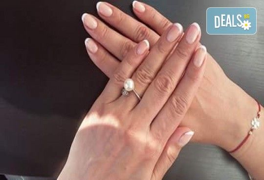 Mаникюр с гел лак SNB Professional или BlueSky + подарък 2 арт декорации, запечатани с UV топ лак от Superlativ Beauty House! - Снимка 7