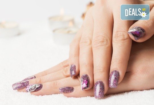 Mаникюр с гел лак SNB Professional или BlueSky + подарък 2 арт декорации, запечатани с UV топ лак от Superlativ Beauty House! - Снимка 1