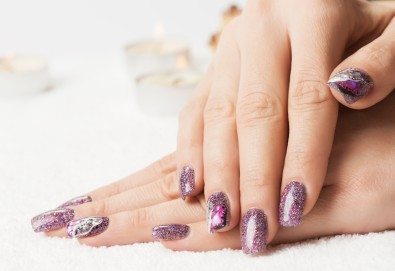 Mаникюр с гел лак SNB Professional или BlueSky + подарък 2 арт декорации, запечатани с UV топ лак от Superlativ Beauty House!