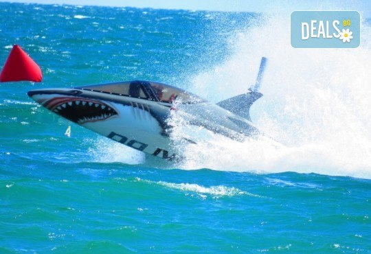 Уникално и единствено по рода си 15-минутно гмуркане с най-новия атракцион Акула в Слънчев бряг - Снимка 4