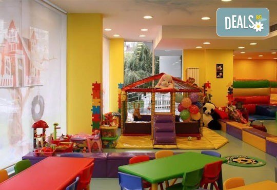 Два часа луди игри с аниматор и ползване на всички съоръжения за забавление от Детски клуб Евърленд - Снимка 3