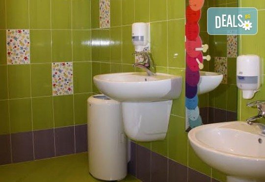 Детски рожден ден за 10 деца - в зала с много игри, рисунки на лице, подаръци и аниматори от Детски клуб Евърленд - Снимка 6