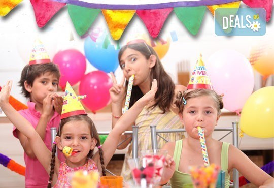 Детски рожден ден за 10 деца - в зала с много игри, рисунки на лице, подаръци и аниматори от Детски клуб Евърленд - Снимка 1