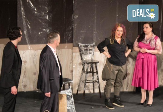 Щура комедия с Милица Гладнишка! Гледайте Брачни безумия, на 18.06. от 19ч. в Театър Сълза и Смях, билет за един - Снимка 9