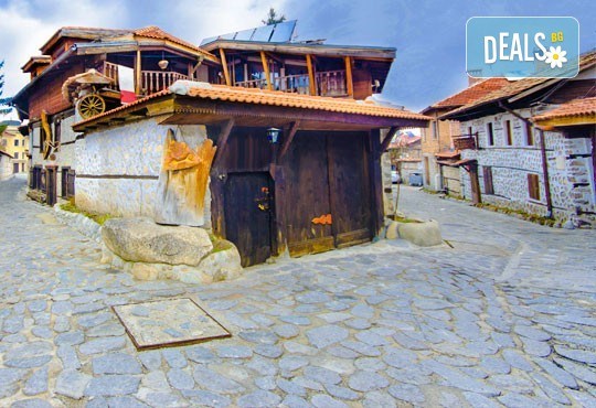 Екскурзия до Кавала, Неа Перамос и Банско: 1 нощувка със закуска и вечеря, период по избор, транспорт и водач от Данна Холидейз! - Снимка 5