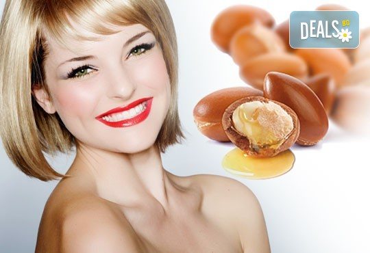 Терапия за коса с арган, подстригване и оформяне на прическа със сешоар в салон за красота Хармония! - Снимка 1