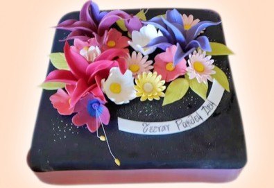 Цветя! Празнична торта с пъстри цветя, дизайн на Сладкарница Джорджо Джани