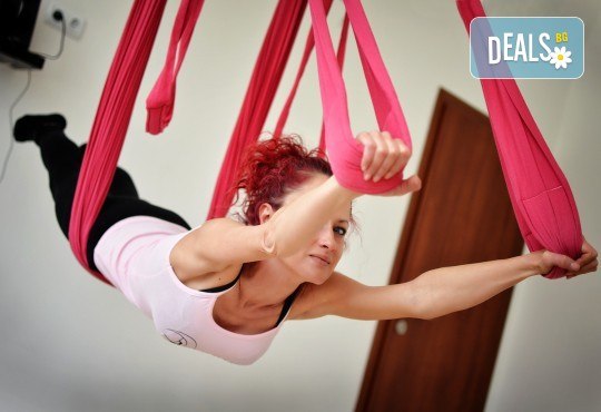 Насладете се на един различен йога полет! 2 посещения на въздушна или класическа йога за деца от 3 до 12 години в Pole Dance Bulgaria! - Снимка 6
