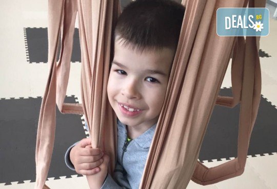 Насладете се на един различен йога полет! 2 посещения на въздушна или класическа йога за деца от 3 до 12 години в Pole Dance Bulgaria! - Снимка 1