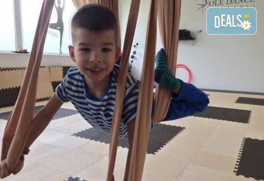 Насладете се на един различен йога полет! 2 посещения на въздушна или класическа йога за деца от 3 до 12 години в Pole Dance Bulgaria! - Снимка 2