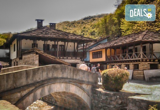 На Еньовден посетете Соколовския манастир и етнографски комплекс Етъра с транспорт и екскурзовод от Комфорт Травел! - Снимка 4