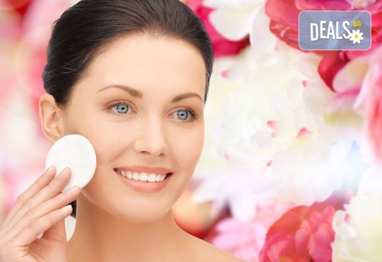 Мануално почистване на лице + ексфолираща терапия, терапия с маска в Салон Blush Beauty - Снимка 1