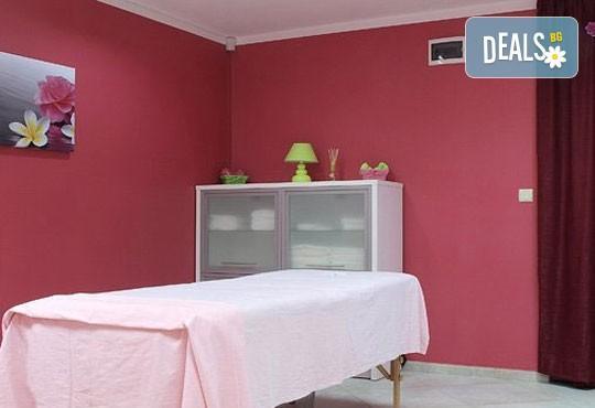 Романтичен СПА пакет за двама в Senses Massage & Recreation - масаж, перлена вана, вино и трансфер с лимузина Lincoln - Снимка 10