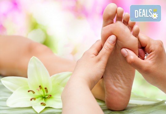 Отървете се от стреса! Отпуснете се с 60-минутен класически масаж на цяло тяло и рефлексотерапия в салон за красота Ванеси! - Снимка 2