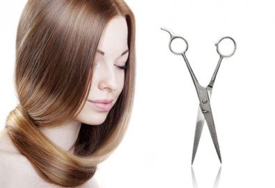 Подстригване с техника чрез увиване без скъсяване на дължината на косата, масажно измиване, маска и прическа в студио за красота LD