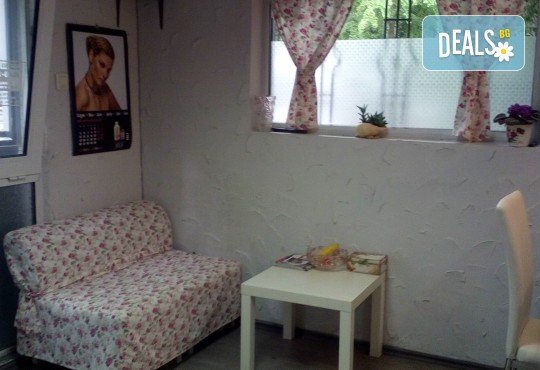 Боядисване с боя на клиента, масажно измиване, маска с хайвер, серум и оформяне на ежедневна прическа в студио за красота LD - Снимка 4