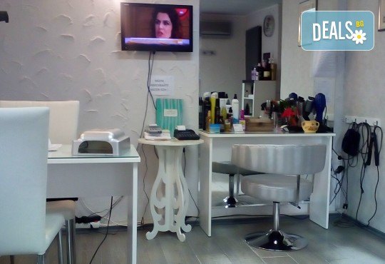 Масажно измиване с шампоан и нанасяне на маска с професионални италиански продукти Selective Professional, ежедневна прическа или плитка в студио за красота LD - Снимка 3