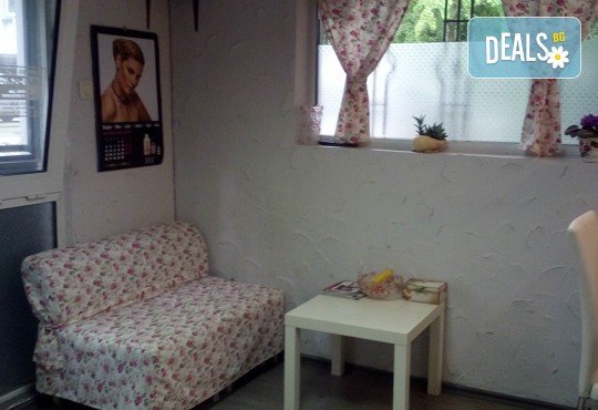 Масажно измиване с шампоан и нанасяне на маска с професионални италиански продукти Selective Professional, ежедневна прическа или плитка в студио за красота LD - Снимка 4