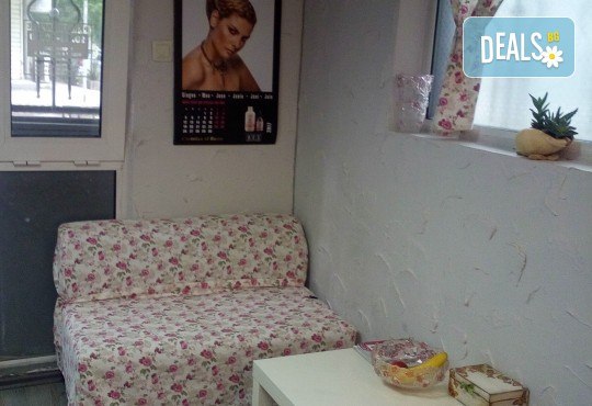 Масажно измиване с шампоан и нанасяне на маска с професионални италиански продукти Selective Professional, ежедневна прическа или плитка в студио за красота LD - Снимка 5