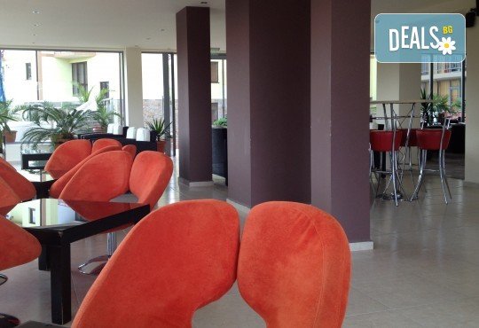 Супер last minute оферта! 1 нощувка на база закуска, закуска и вечеря или All inlcusive в периода: 04.07 - 08.07 в хотел Tia Maria 3*, Слънчев бряг, от Тез Тур - Снимка 7