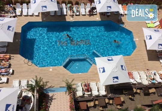 Супер last minute оферта! 1 нощувка на база закуска, закуска и вечеря или All inlcusive в периода: 04.07 - 08.07 в хотел Tia Maria 3*, Слънчев бряг, от Тез Тур - Снимка 1