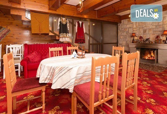 Почивка в комплекс Фазанария! Нощувка, закуска и вечеря за ДВАМА + басейн, шезлонг, детски кът и фитнес в бивша резиденция на Т. Живков до гр. Пазарджик - Снимка 6