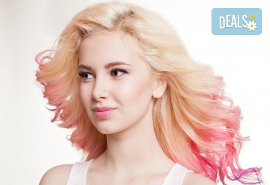 Свежо настроение с цветни кичури с пигменти за руса коса - розови, сини, електрикови и оформяне със сешоар в студио Beauty, Лозенец! - Снимка 1