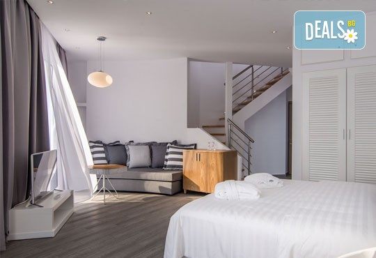 Септемврийски празници в Уранополис, Халкидики! 3 нощувки със закуски и вечери в Akti Ouranoupoli Beach Resort 4* и транспорт - Снимка 5